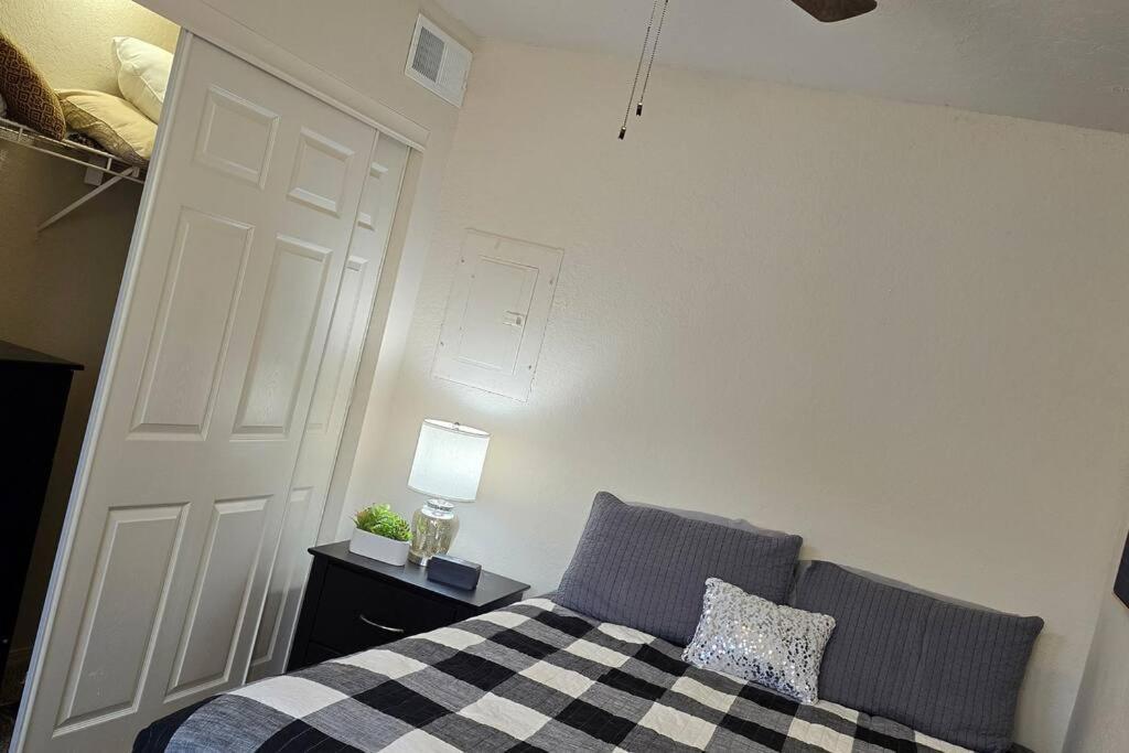 Cozy Updated Cove Of Heaven, 5Mins To Lake Hefner! Oklahoma City Luaran gambar