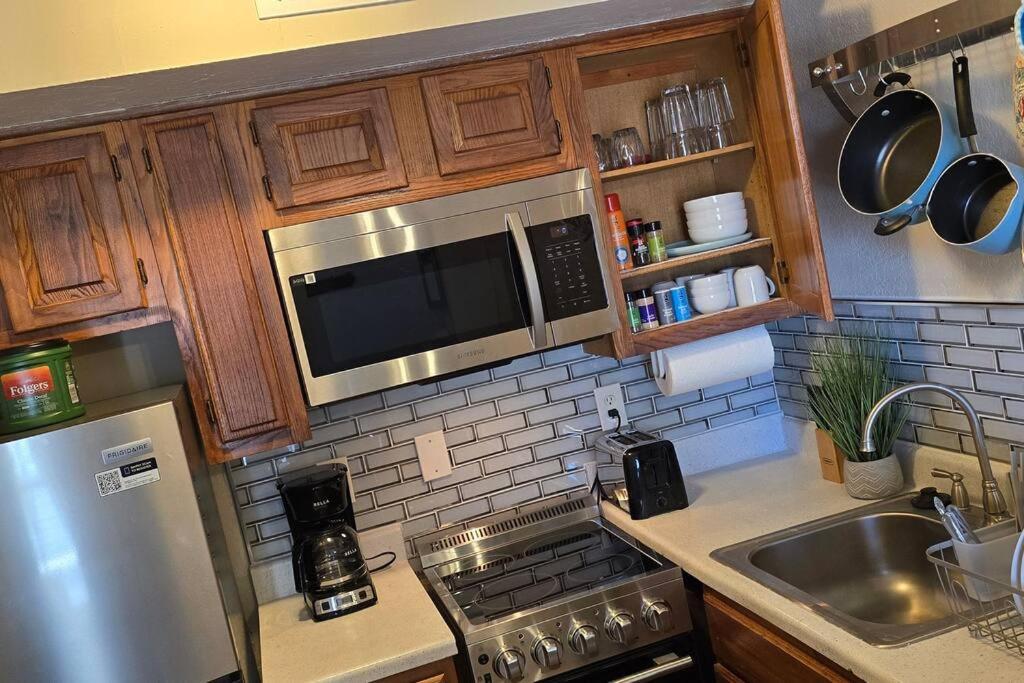 Cozy Updated Cove Of Heaven, 5Mins To Lake Hefner! Oklahoma City Luaran gambar